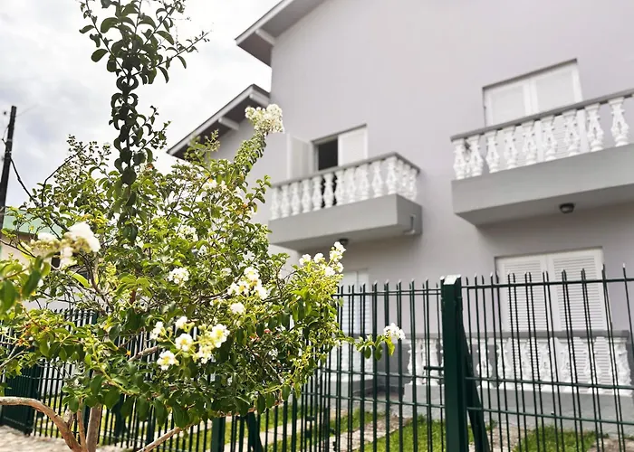 Flat duplex localização espetacular 2 quadras da praia